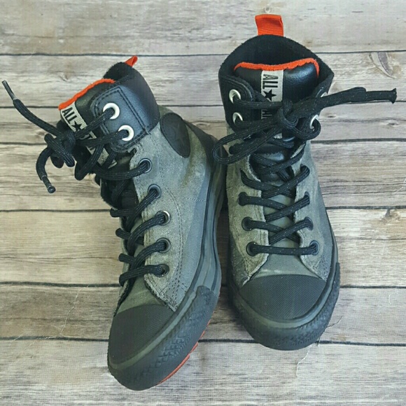 converse asphalt boot